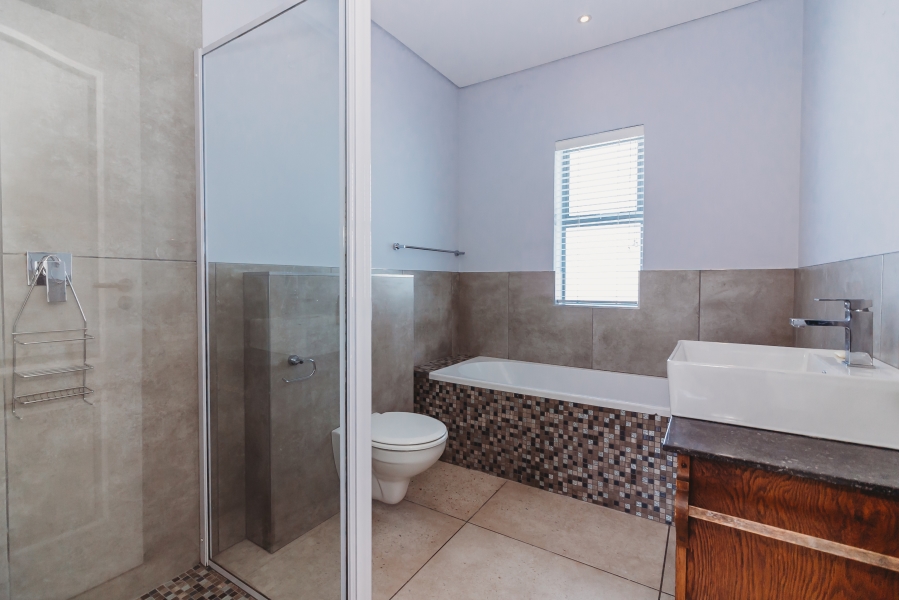 3 Bedroom Property for Sale in Kraaibosch Country Estate Western Cape